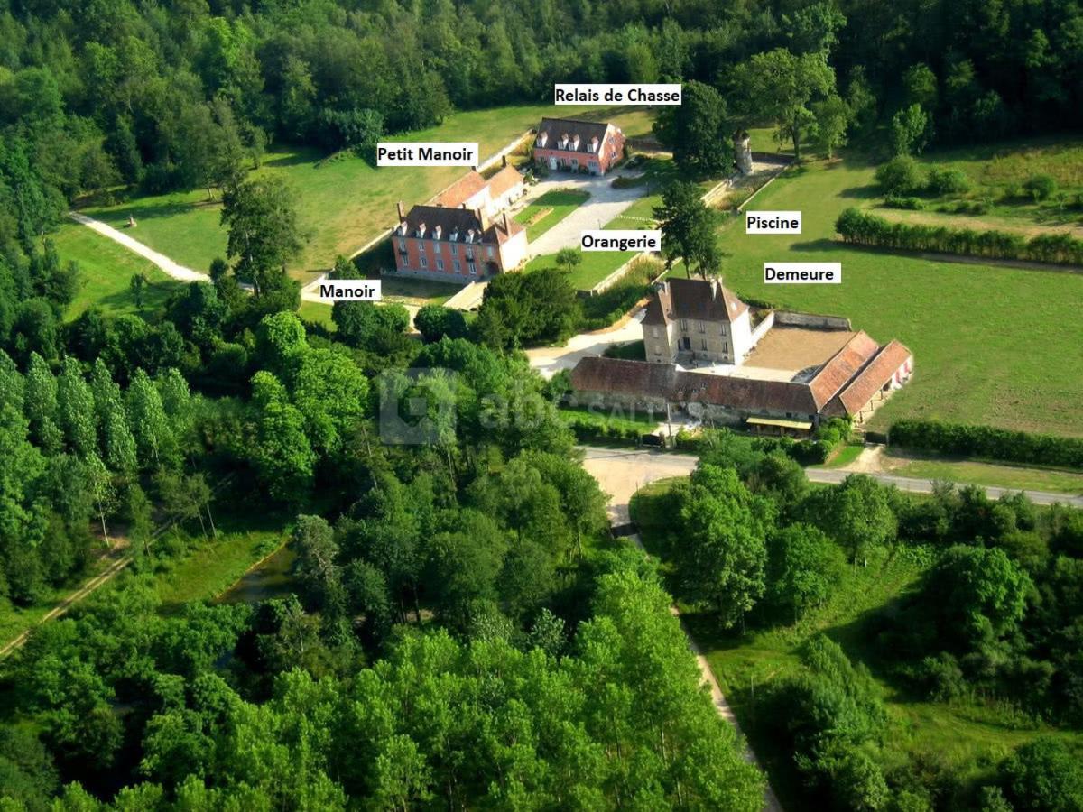 Le Manoir De Villefermoy Les Ecrennes Exterior foto